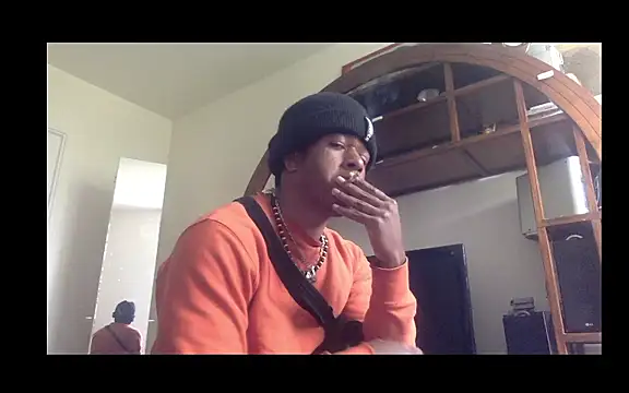 POPAYE972 online show from April 12, 12:30 pm