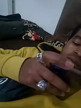 Snapshot of POPAYE972 chatting on February 25, 1:20 am POPAYE972 online show from February 25, 1:20 am