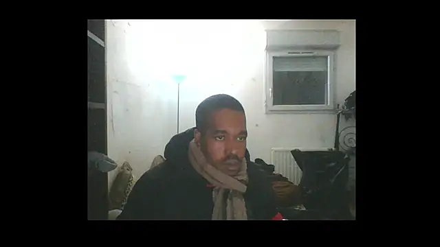 Snapshot of POPAYE972 chatting on December 4, 6:33 pm POPAYE972 online show from December 4, 6:33 pm