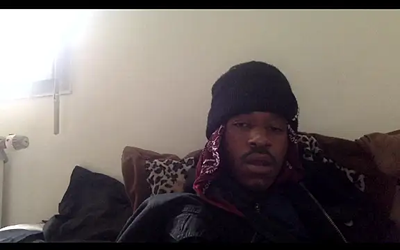 Snapshot of POPAYE972 chatting on November 14, 11:58 am POPAYE972 online show from November 14, 11:58 am