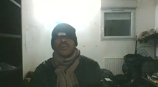 Snapshot of POPAYE972 chatting on December 10, 7:11 pm POPAYE972 online show from December 10, 7:11 pm