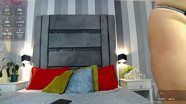 Julianewell online show from October 9, 12:28 pm
