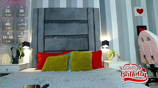 Julianewell online show from October 25, 12:50 pm