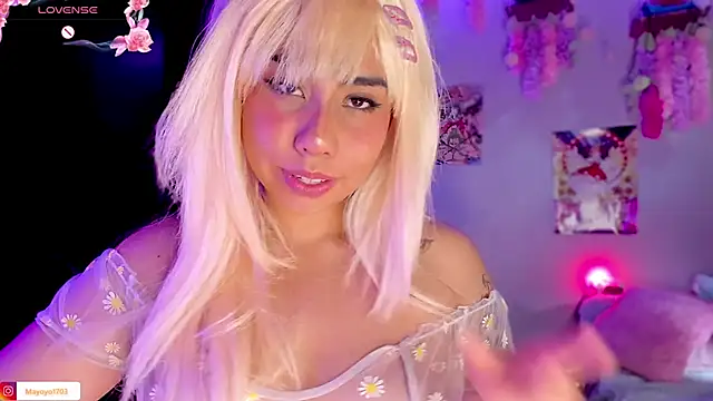 kiki cavilll online show from March 22, 3:53 pm