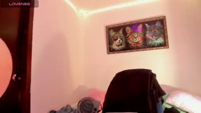 kiki cavilll online show from March 21, 3:38 pm