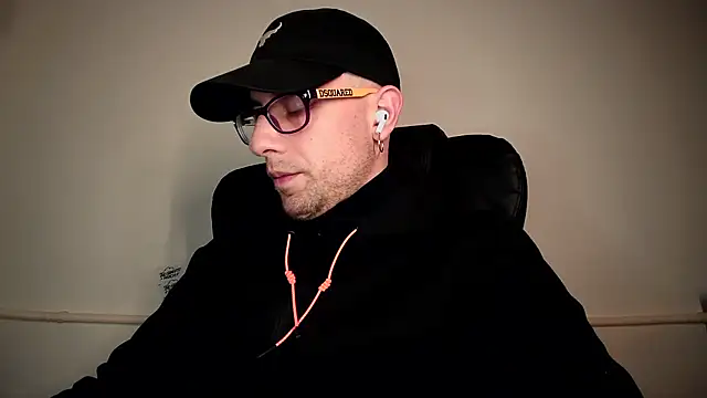 Snapshot of mikealcorleone chatting on February 25, 8:00 pm mikealcorleone online show from February 25, 8:00 pm