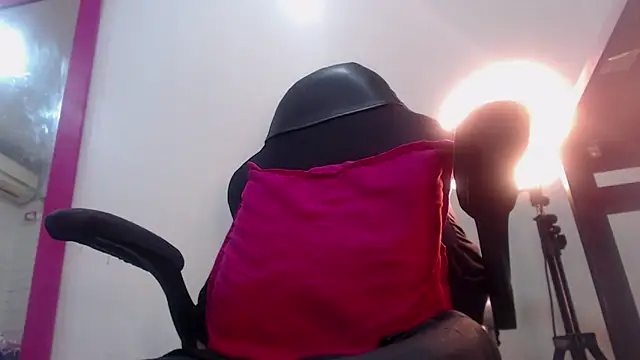 DirtyNaughXX online show from October 10, 3:13 pm