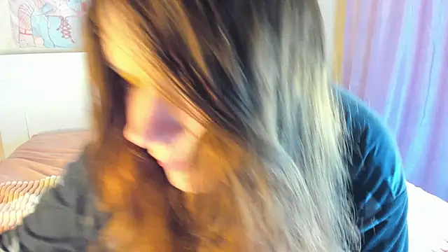 Snapshot of kuraii1_ chatting on February 18, 6:26 pm kuraii1 online show from February 18, 6:26 pm