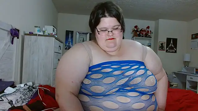 Snapshot of ChristineLusst chatting on February 12, 12:44 pm ChristineLusst online show from February 12, 12:44 pm