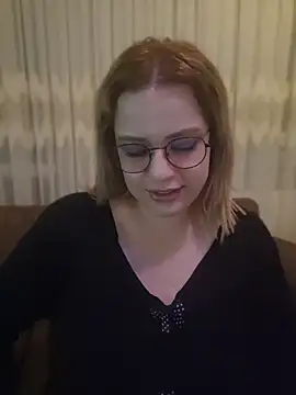 Snapshot of cansuozell chatting on June 26, 7:31 pm cansuozell online show from June 26, 7:31 pm