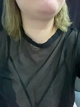 Snapshot of cansuozell chatting on February 18, 12:06 pm cansuozell online show from February 18, 12:06 pm