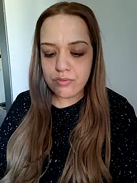 Snapshot of cansuozell chatting on October 13, 12:40 pm cansuozell online show from October 13, 12:40 pm