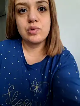 Snapshot of cansuozell chatting on September 23, 7:48 am cansuozell online show from September 23, 7:48 am