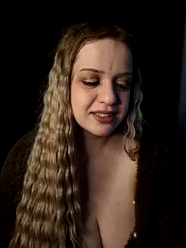 Snapshot of cansuozell chatting on October 15, 9:34 pm cansuozell online show from October 15, 9:34 pm