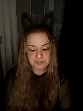 Snapshot of cansuozell chatting on November 1, 4:56 pm cansuozell online show from November 1, 4:56 pm