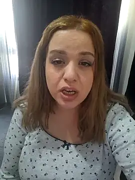 Snapshot of cansuozell chatting on November 30, 12:17 pm cansuozell online show from November 30, 12:17 pm