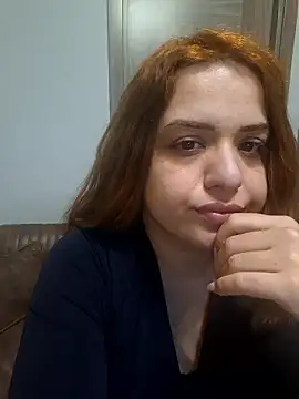 cansuozell online show from January 9, 6:15 pm