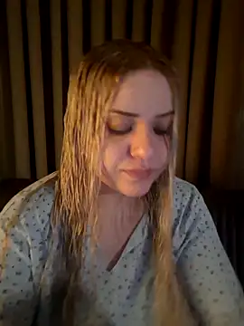 cansuozell online show from March 25, 7:13 pm