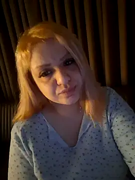 cansuozell online show from March 3, 8:49 pm