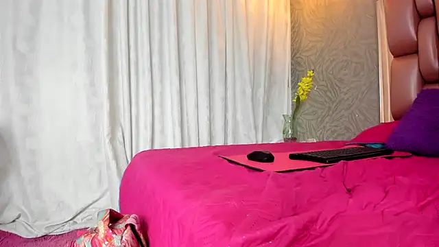 KOURTNEY-- online show from February 10, 2:32 am