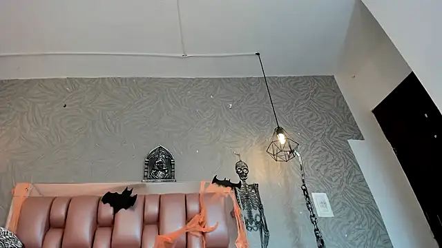 KOURTNEY-- online show from October 27, 1:39 am