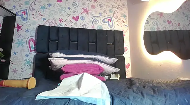 KOURTNEY-- online show from March 4, 7:41 am