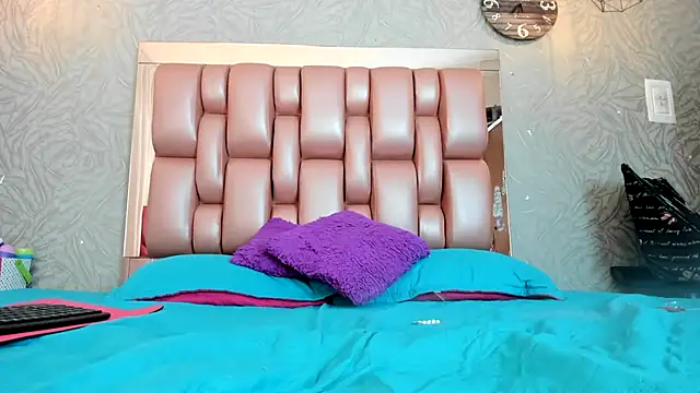 KOURTNEY-- online show from February 28, 2:55 am