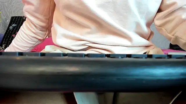 KOURTNEY-- online show from January 7, 2:16 am