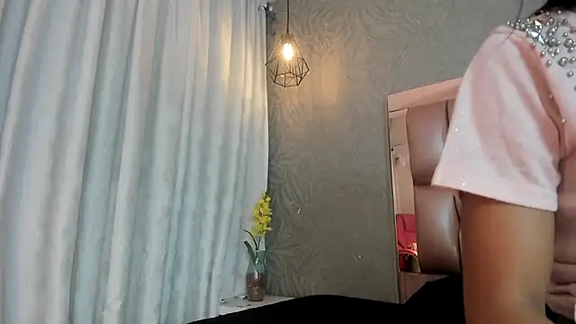 KOURTNEY-- online show from November 17, 2:37 am