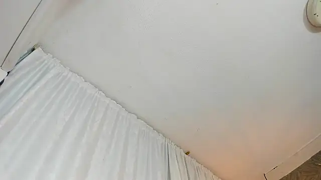 KOURTNEY-- online show from February 15, 2:12 am