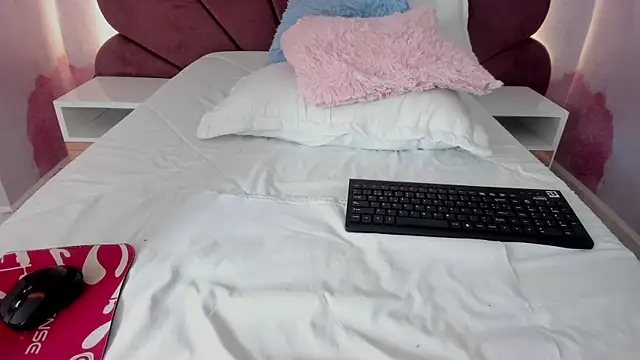 Carohorny4u online show from November 17, 1:31 am