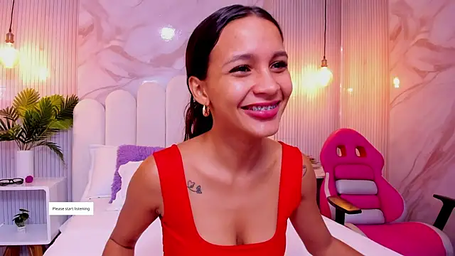 Snapshot of Carohorny4u chatting on October 11, 1:12 pm Carohorny4u online show from October 11, 1:12 pm