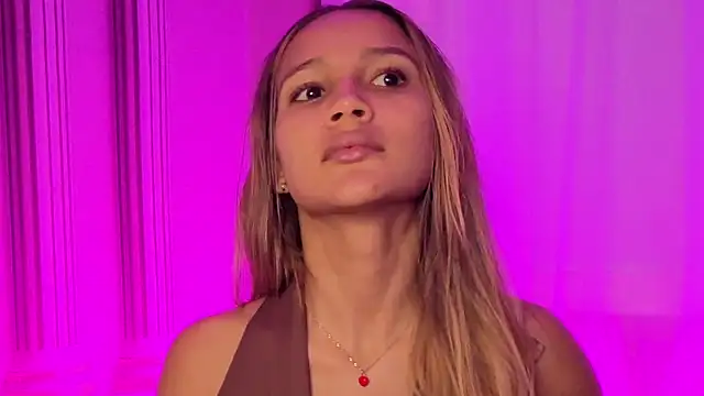 Carohorny4u online show from June 1, 9:25 pm