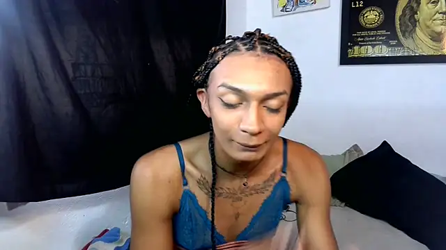 alexxa Rooa online show from March 31, 9:50 pm