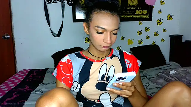 Snapshot of alexxa_Rooa chatting on November 3, 1:37 pm alexxa Rooa online show from November 3, 1:37 pm