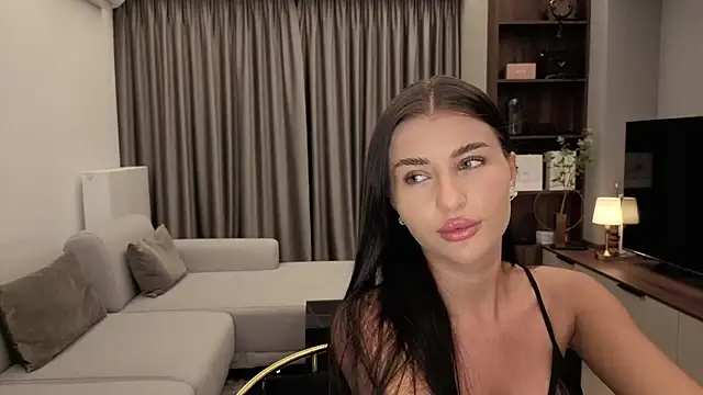 IrisNoire online show from April 8, 7:59 pm