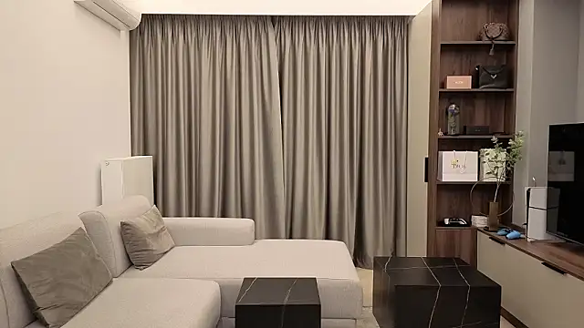 IrisNoire online show from February 26, 8:20 pm