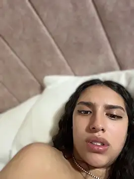 paulette dupont online show from April 11, 12:07 am