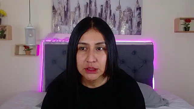 mia aira online show from October 29, 3:11 pm