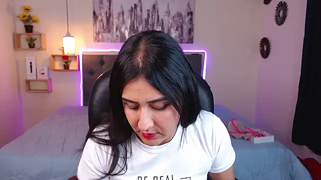 Snapshot of mia_aira chatting on February 17, 8:16 pm mia aira online show from February 17, 8:16 pm