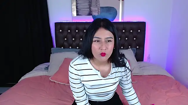 Snapshot of mia_aira chatting on March 7, 8:00 pm mia aira online show from March 7, 8:00 pm