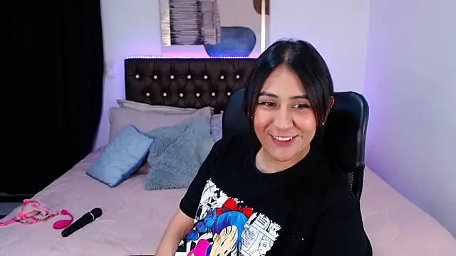 Snapshot of mia_aira chatting on March 12, 7:58 pm mia aira online show from March 12, 7:58 pm