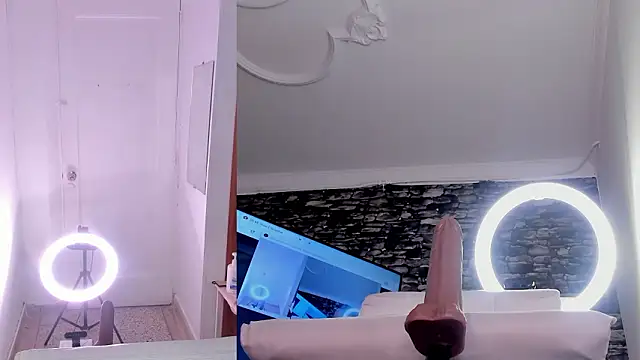 zoe backer online show from February 19, 11:18 am