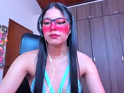 Snapshot of _ALLYSON18_ chatting on September 15, 11:32 am ALLYSON18 online show from September 15, 11:32 am