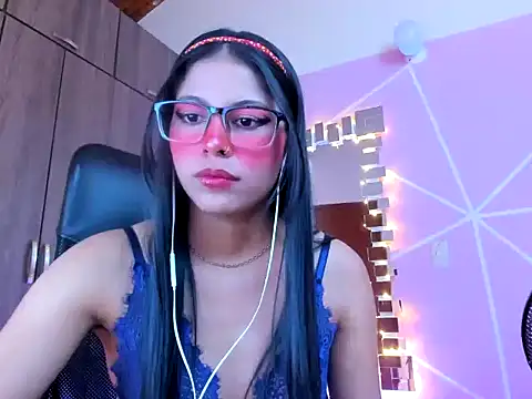Snapshot of _ALLYSON18_ chatting on March 21, 3:57 pm ALLYSON18 online show from March 21, 3:57 pm
