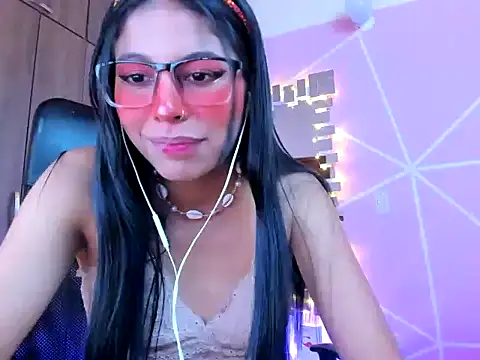Snapshot of _ALLYSON18_ chatting on March 18, 2:39 pm ALLYSON18 online show from March 18, 2:39 pm