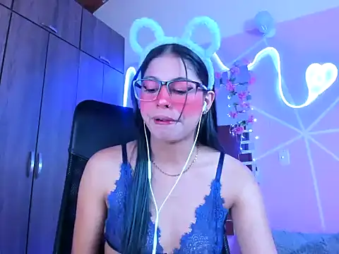 Snapshot of _ALLYSON18_ chatting on February 27, 3:05 pm ALLYSON18 online show from February 27, 3:05 pm