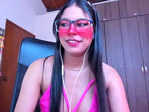 Snapshot of _ALLYSON18_ chatting on September 13, 11:21 am ALLYSON18 online show from September 13, 11:21 am