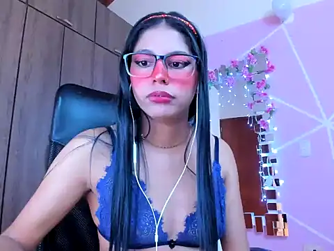 Snapshot of _ALLYSON18_ chatting on March 14, 2:41 pm ALLYSON18 online show from March 14, 2:41 pm