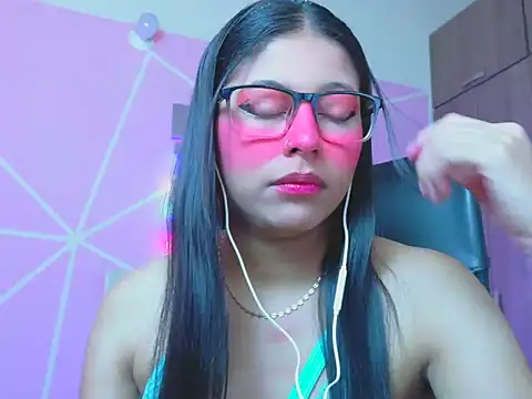 ALLYSON18  online show from May 28, 12:00 pm